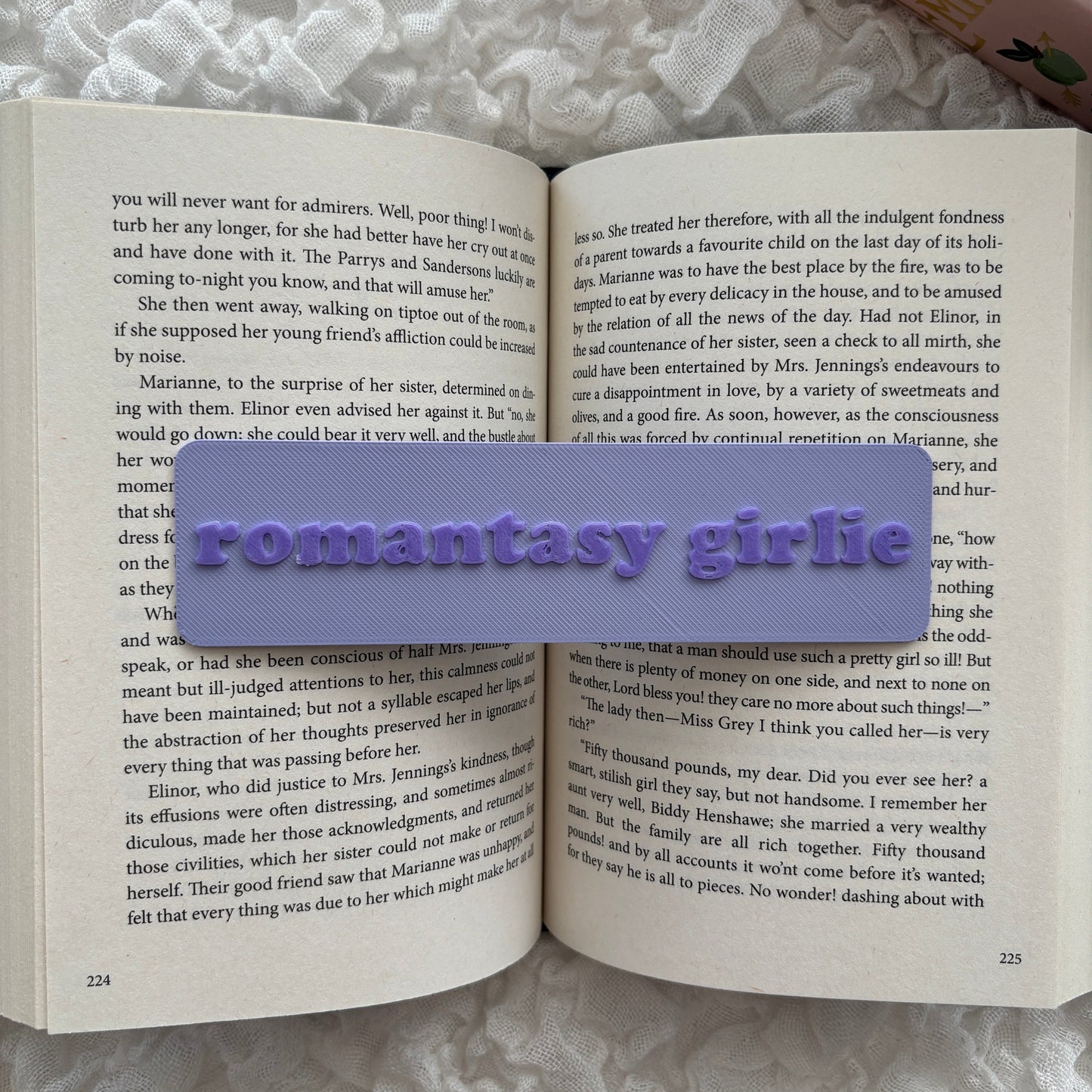Romantasy Girlie bookmark