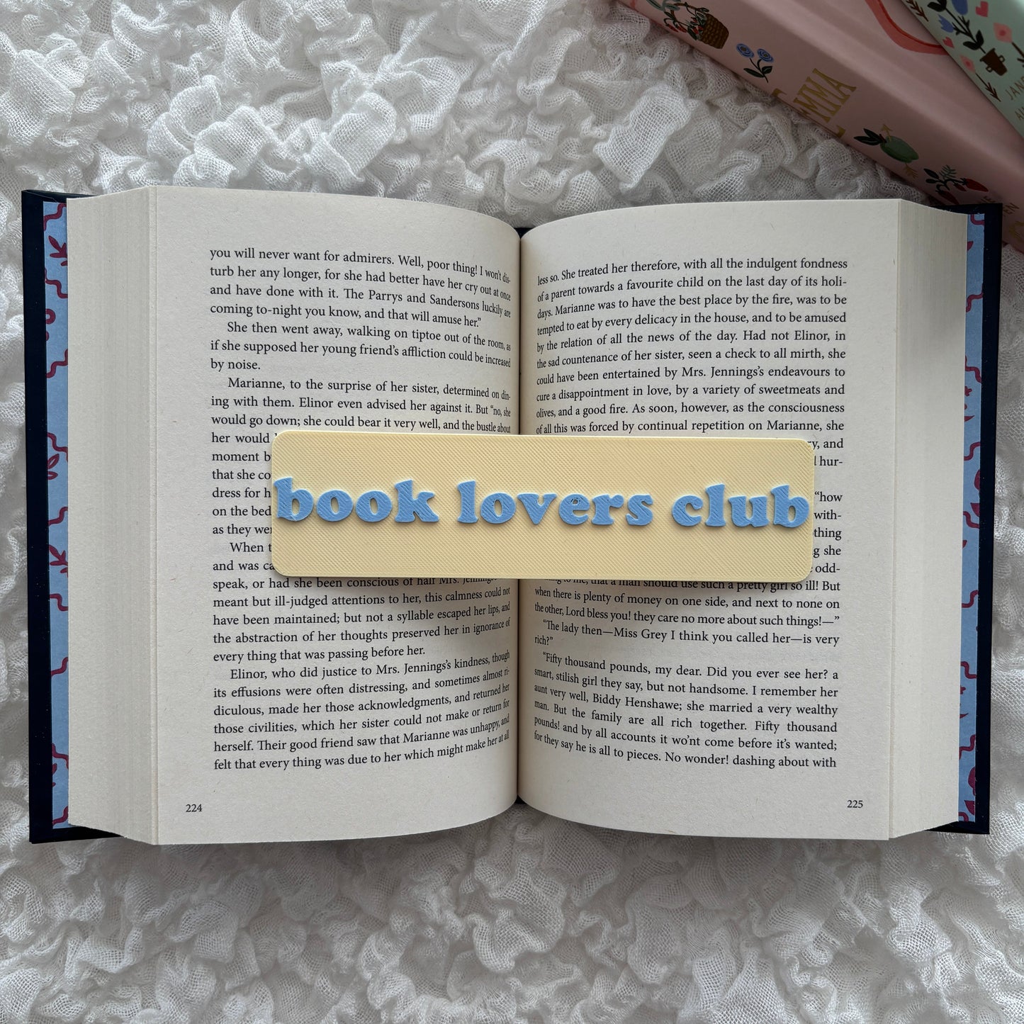 Book Lovers Club bookmark